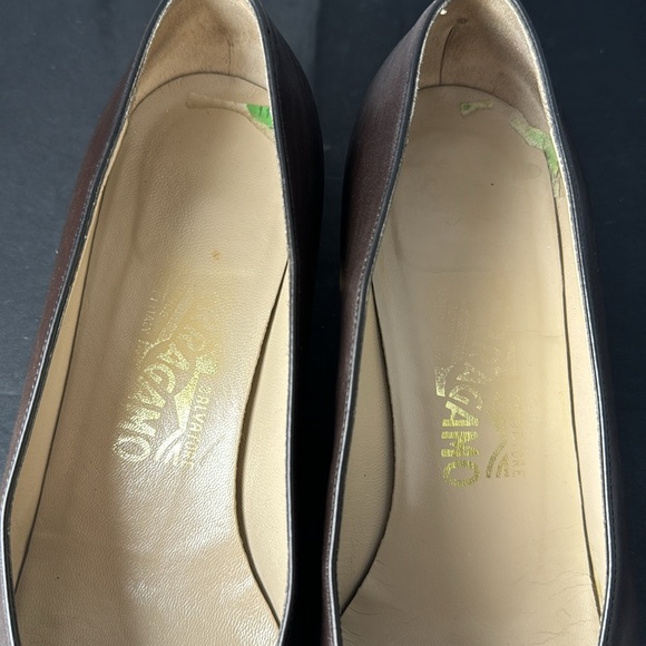 Salvatore Ferragamo Pumps Block Heels Slip On Shoes made in Italy size 8 B - Picture 11 of 12